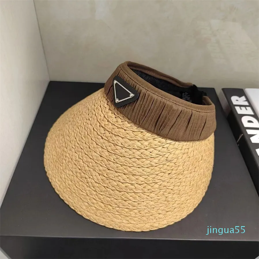 Cappello con visiera parasole di design Visiera parasole per il tempo libero estivo a forma di secchiello da uomo e da donna. Coppia di sport da spiaggia all'aperto ispessita