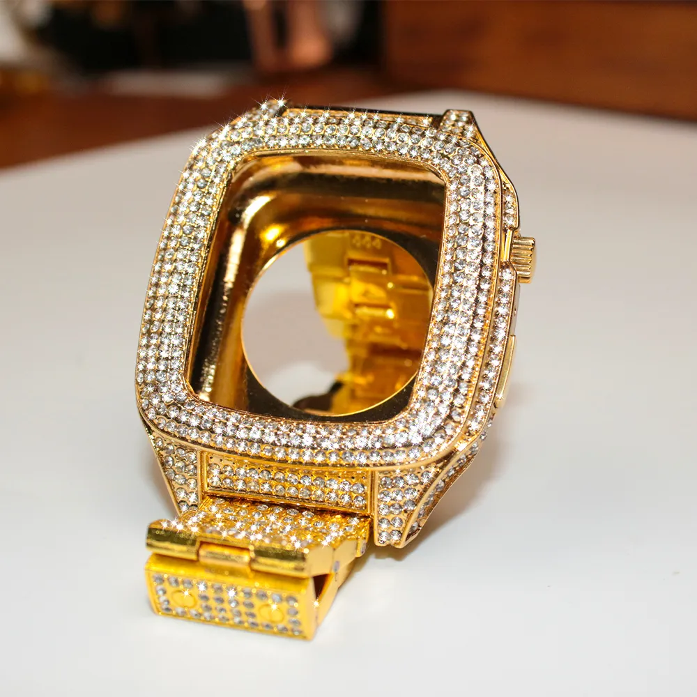 حزام مجموعة أدوات تعديل الماس الكامل الفاخرة مع Case for Apple Watch Series 8 7 45mm Bling Diamond Band الفولاذ المقاوم للصدأ لـ IWatch 44mm Watchband