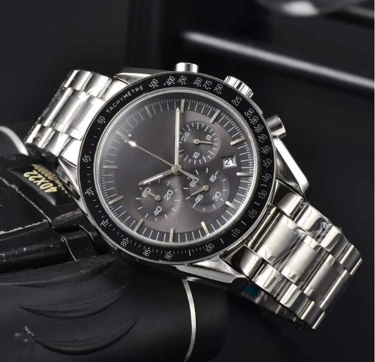 Mens Luxury Fashion Watch: Stainless Steel Quartz Casual