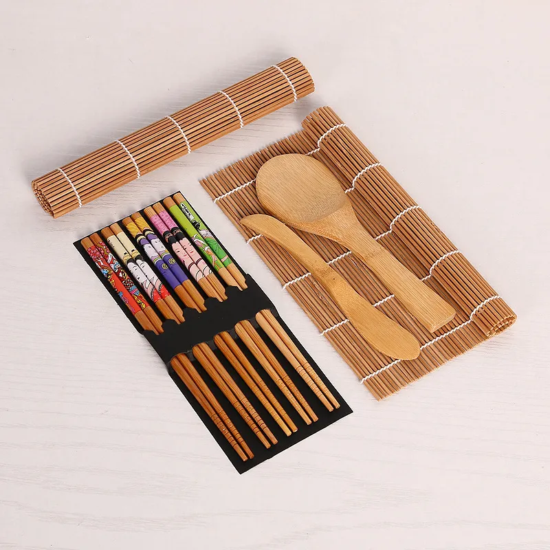 Kit d'outils de fabrication de Sushi en bambou, comprenant 2 tapis roulants, 1 palette, 1 épandeur, 5 paires de baguettes Q560