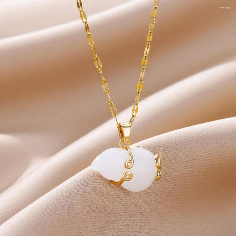 Pendentif Colliers Collier de gourde d'opale naturelle pour femmes Chaîne de clavicule en acier inoxydable Bijoux de couple délicats