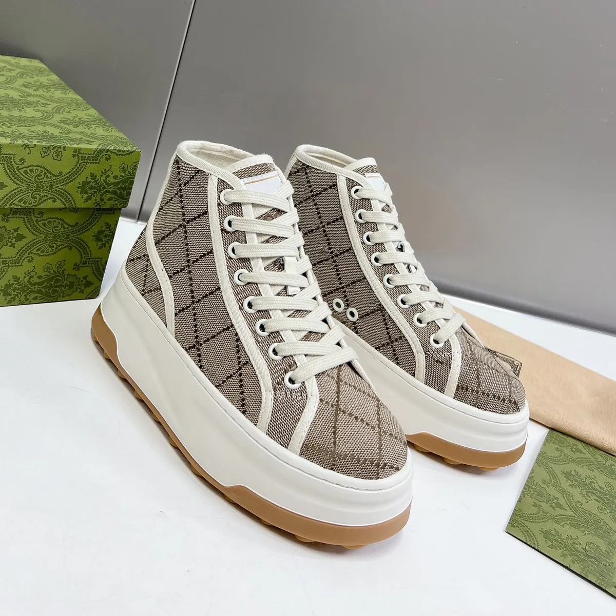 Designer Women Man Casual Shoes Italy Low-Cut 1977 High Top Letter High-Quality Sneaker Beige Ebony Canvas Tennis Shoe Luxury Fabric Tri 1249