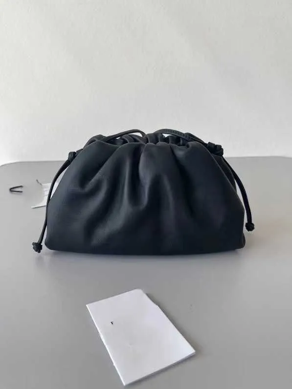Womens Handbag Bvs 2023 Hot Sell حقيبة جلدية جديدة واحدة كتف كتف كروس الزلابية باليد