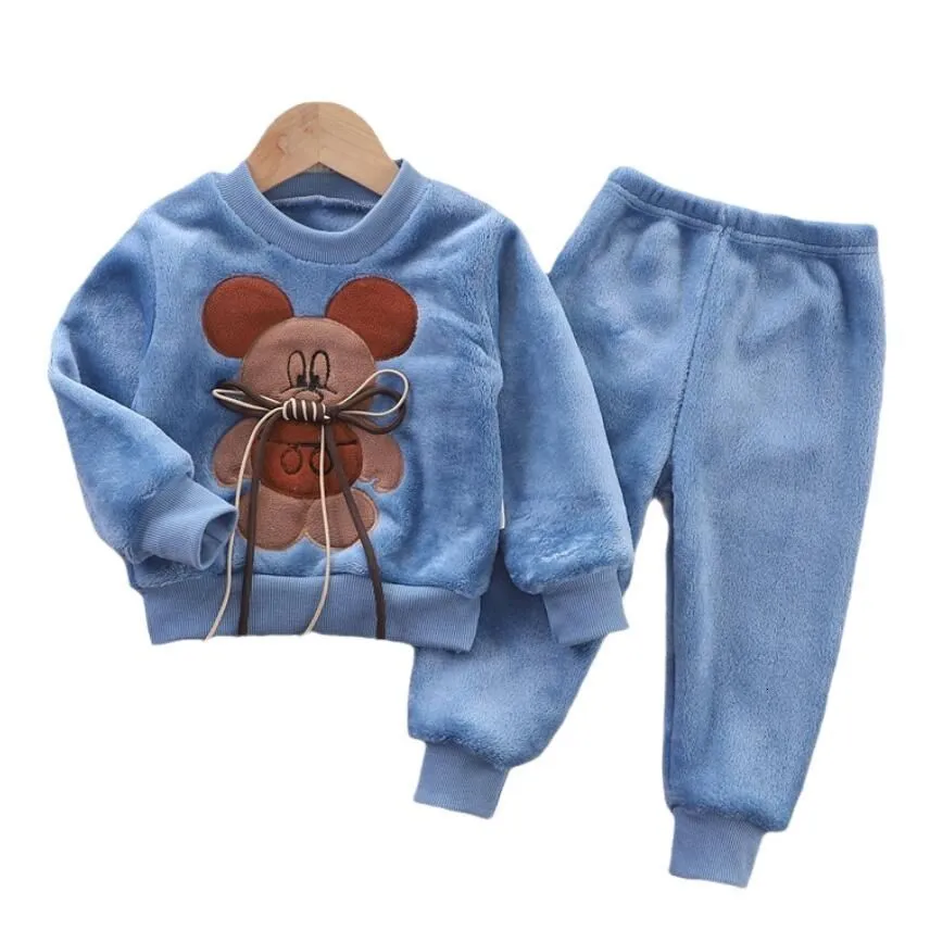 Ensembles de vêtements Bébé Garçon Fille Vêtements Pyjamas Ensemble Épais Flanelle Polaire Enfant Enfant Chaud Catoon Ours Vêtements De Nuit Enfants Costume Automne Hiver 230908