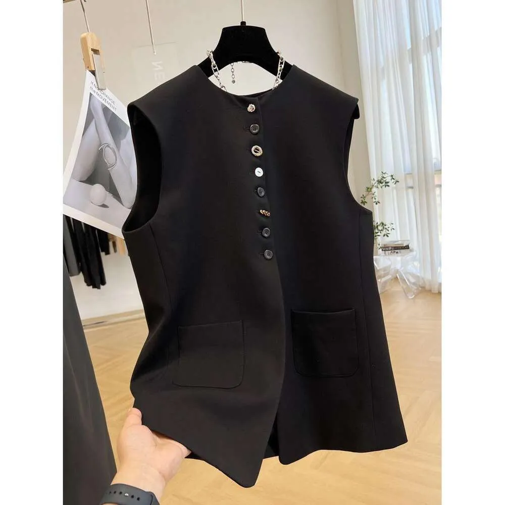 Gilet senza maniche da donna unico ed elegante