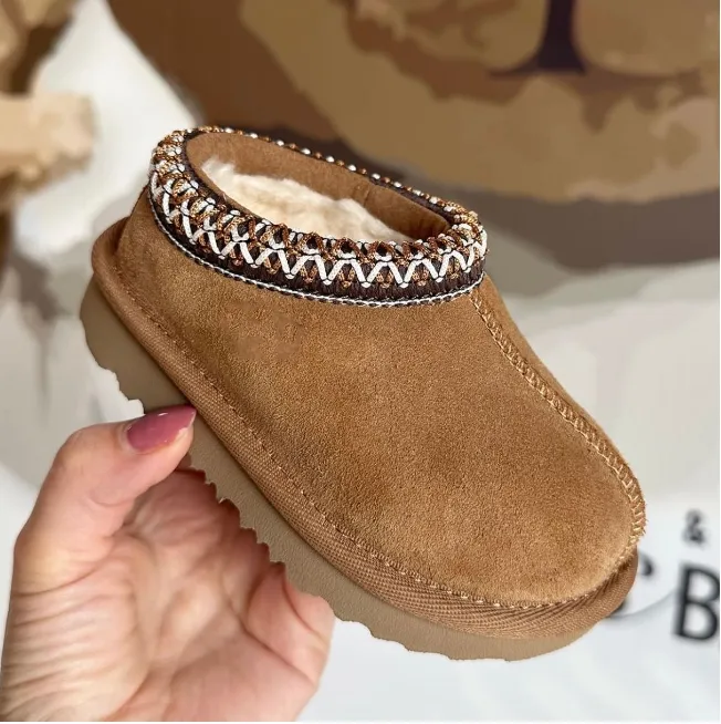 Zapatillas Tasman II para niños pequeños, zapatos de bebé Tazz, chanclas de piel de castaño, bota ultramini clásica de piel de oveja