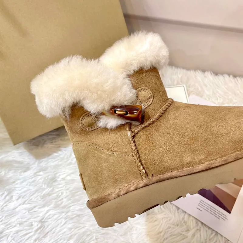 Luxury designer womens snow boots wool integrated cowhorn buckle short boots thickened and plush anti slip fashionable and versatile fashion boots