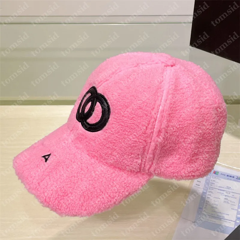 Fluffig baseballmössa för kvinnors ullhattar för män varma vinterboll kepsar bonnet casquette monterade hattar unisex lyx cappello