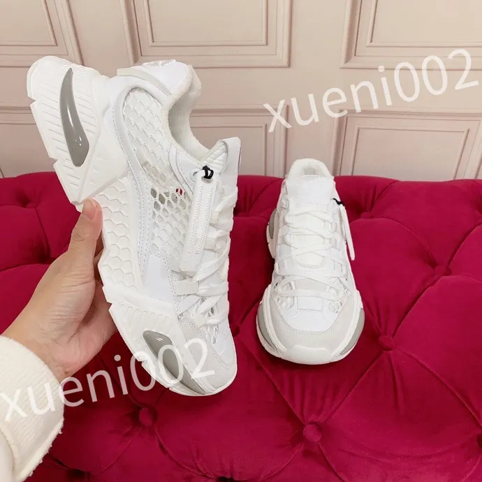 2023 Nya Top Hot Men Women Shoes Fashion Designer Sneakers Högkvalitativa gummiläder andas Sole Sneakers Storlek 35-41 FD230206