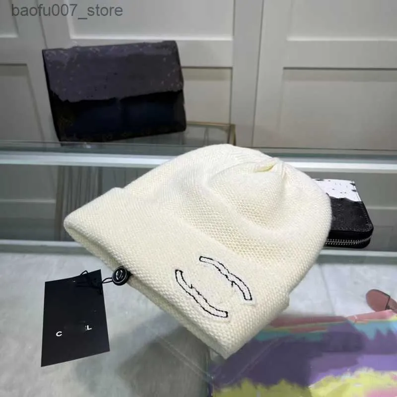 Beanie/Skull Caps Designer Brand Men's Luxury Beanie Ladies Autumn and Winter New Small Fragrance Fashion Classic Trend Retro Warm Embroidered Knitted Hat Q230909