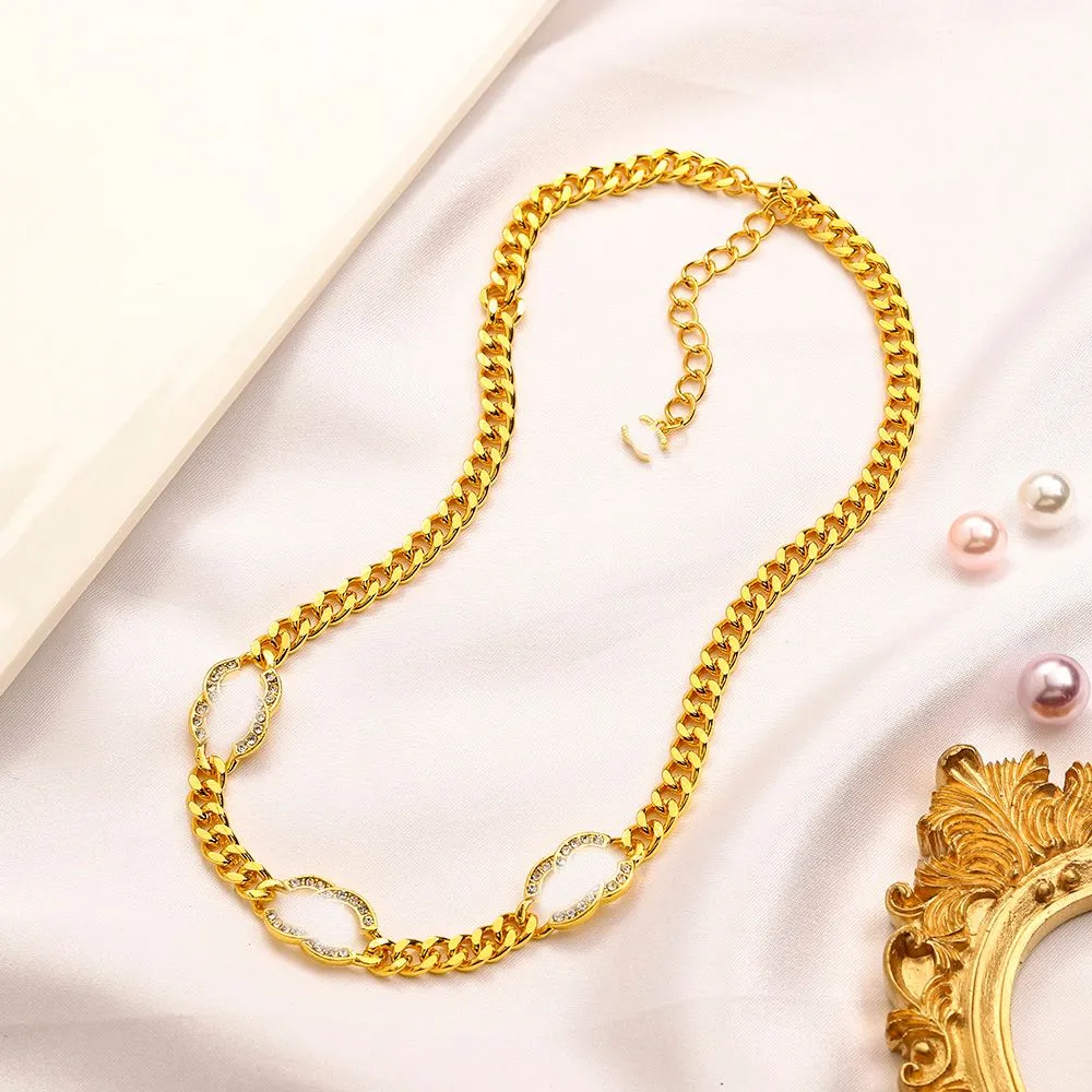 Lettera di design Collane a pendente Link in acciaio inossidabile Gold Choker Collana Catena di gioielli Fashon Regalo