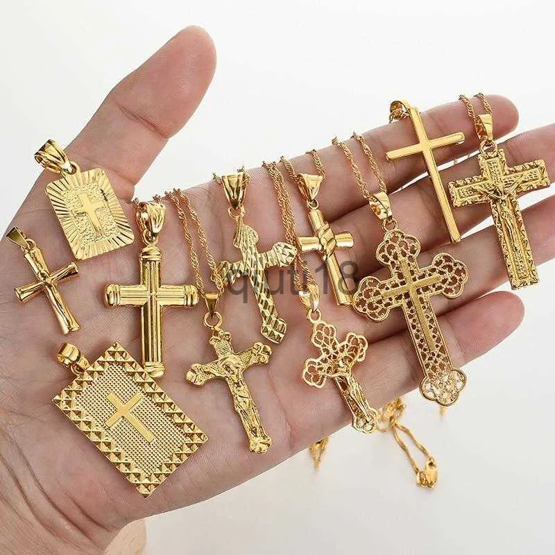 Naszyjniki wisiorek Naszyjniki Prosty modny Naszyjnik łańcucha krzyżowego dla kobiet luksusowe damskie złotą biżuterię krucyfiks chrześcijański prezent x0909