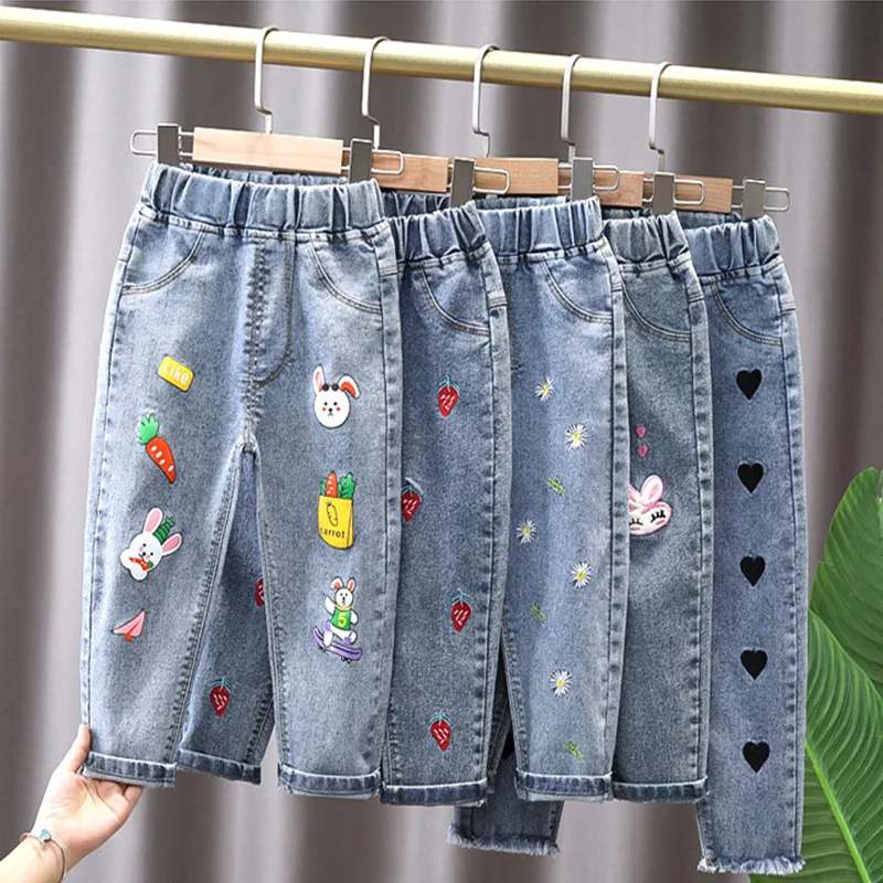 Jeans per ragazze Pantaloni da cartone animato Pantaloni in denim per bambini Abbigliamento casual per bambina 2 6 anni Primavera Estate Bambini alla moda 230909