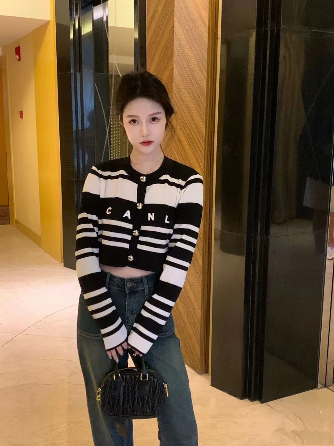 Autumn new high-end luxury black striped long-sleeved female small fragrance custom temperament of a woman with embroidered embroidered cardigan