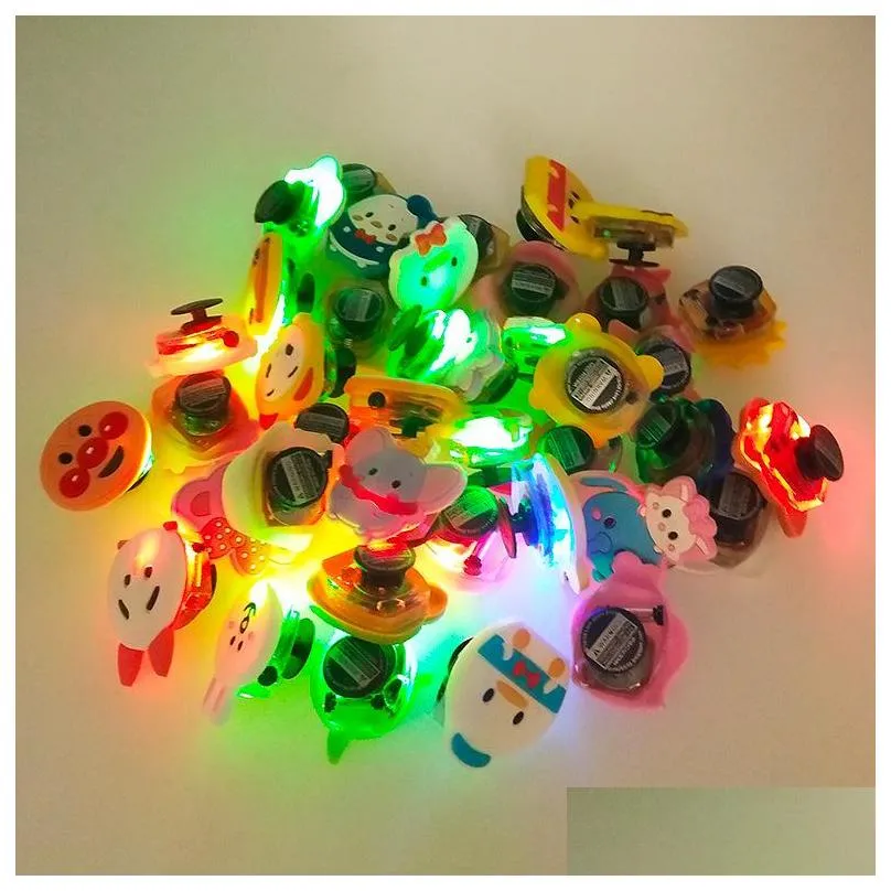 Parti di scarpe Accessori Simpatico cartone animato Pvc Charms Fibbie Glow Led Light Fit Bracciali Clog Jibz Drop Delivery Dht2T