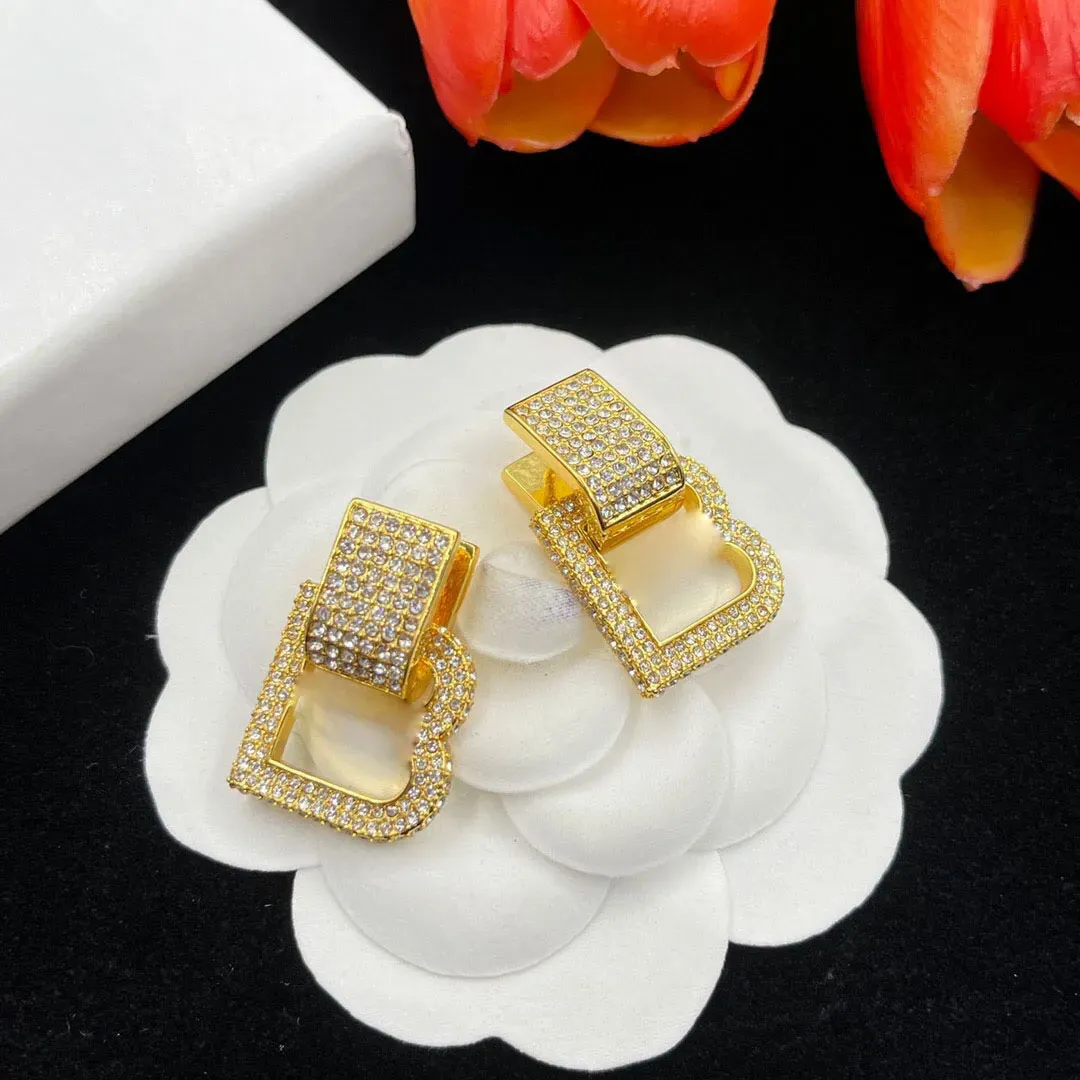 Stud Bb vintage letter earrings ins-light luxury vintage stud earrings dopamine versatile fashion jewelry 2024 High quality