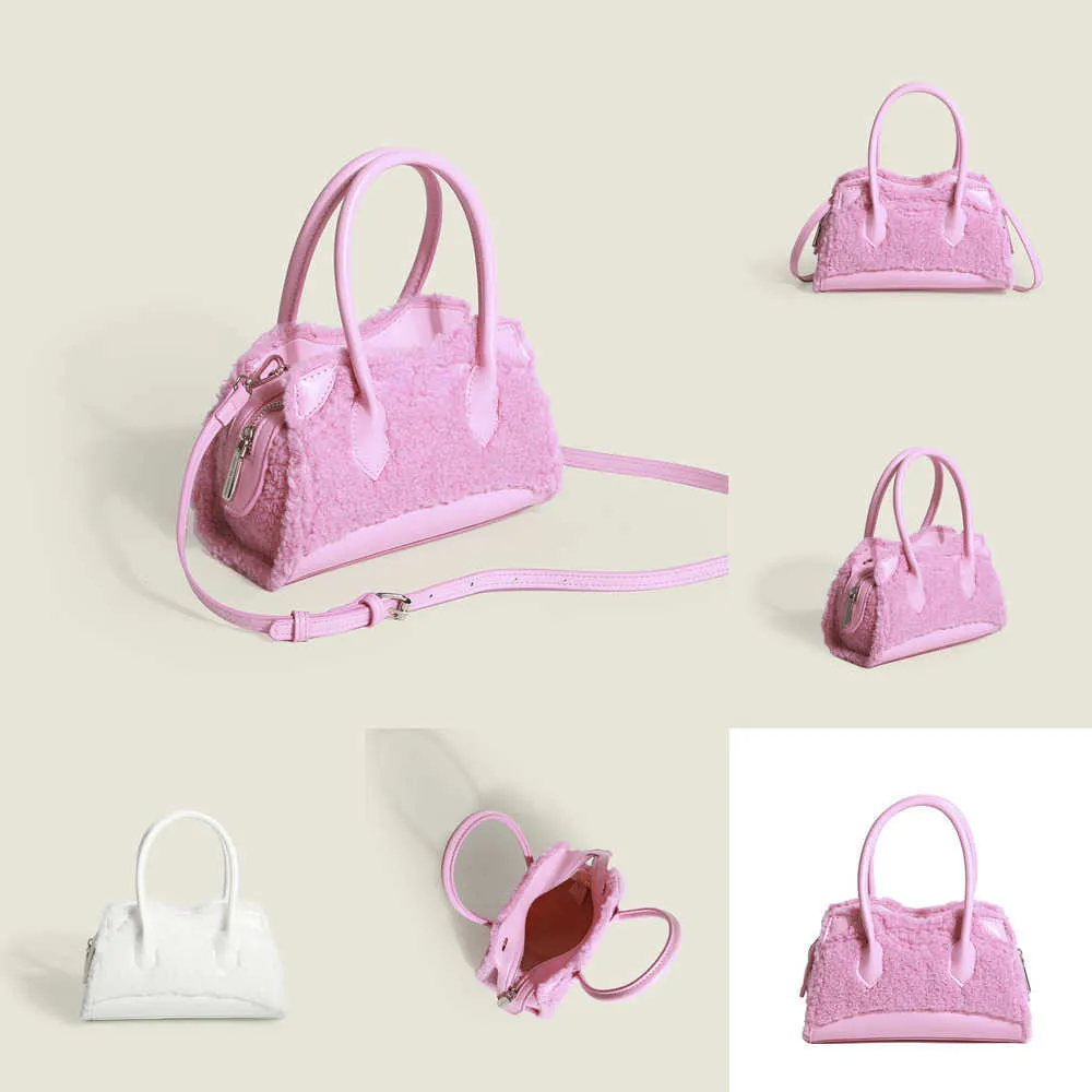 Lady Evening Bags Lamb Hair Pink Locomotive Plush Bag Autumn/winter New Versatile Advanced Feeling Women's Handheld Crossbody 230828