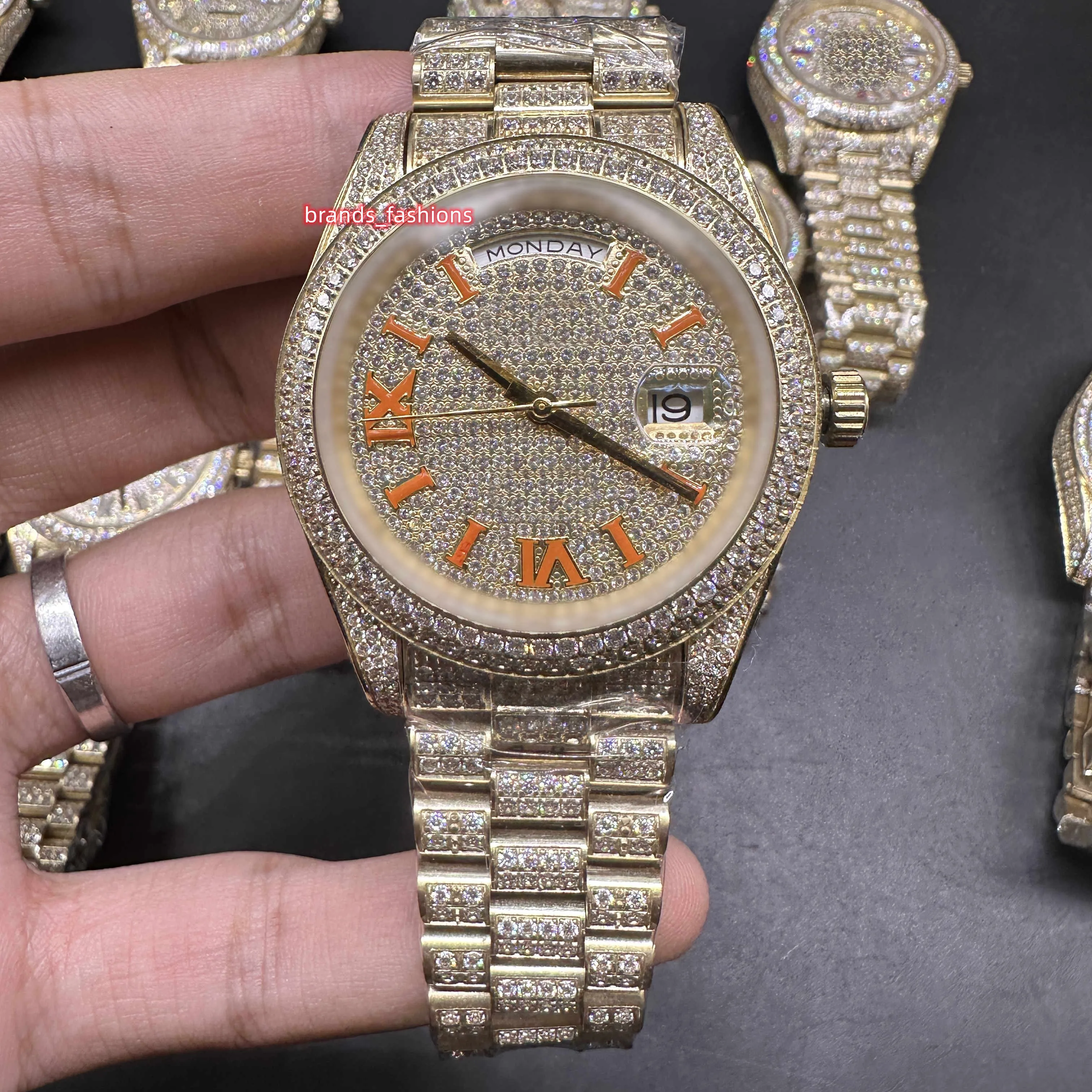 Volledige Diamond Iced Out Man Horloges Geel Goud Roestvrij Stalen Kast Horloge Romeinse Cijfers Glanzend Goed Automatisch uurwerk Horloge 41mm