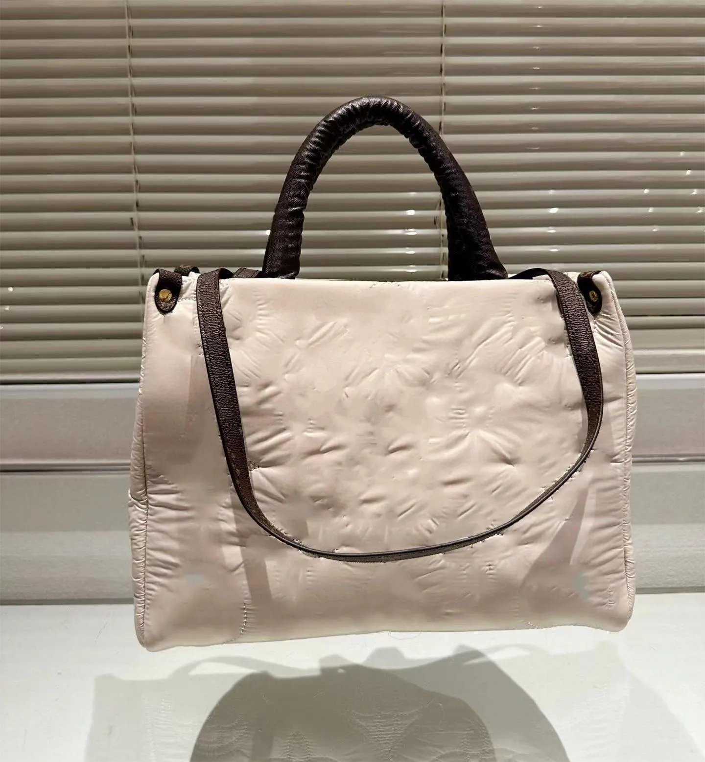 Borsa firmata new arrivals