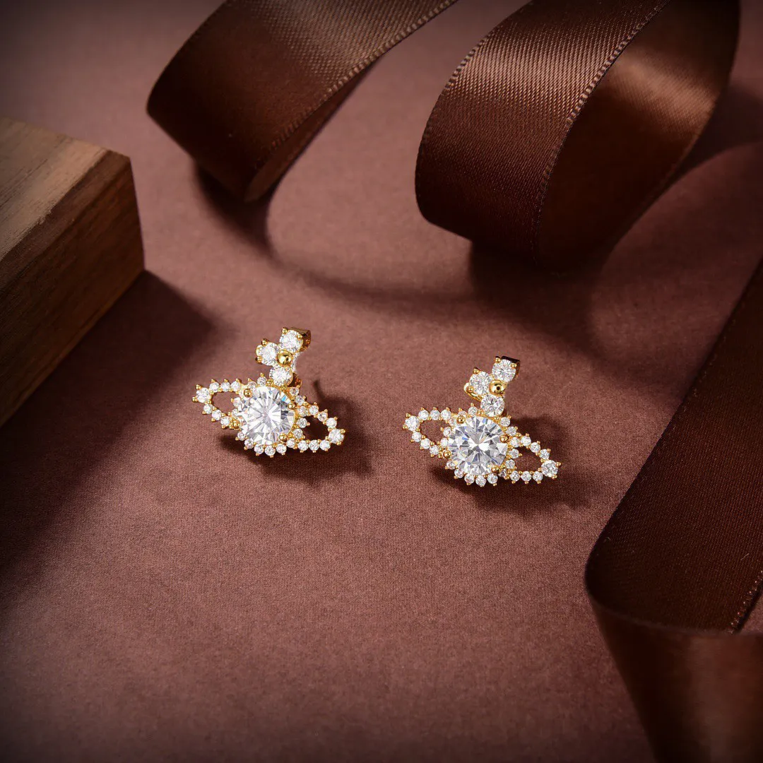 Projektantki kolczyki stadninowe vivian luksusowe kobiety biżuteria mody złota kolczyki metalowy perłowy kolczyk cjeweler Westwood Woman 5457