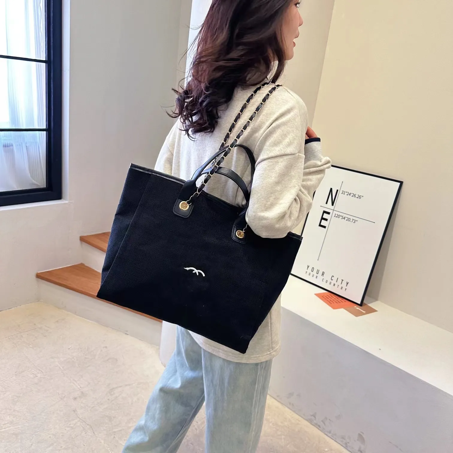 Classic fashion hot sale canvas bag