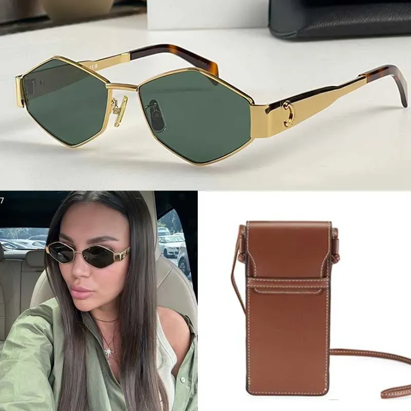 Designer Solglasögon Triomphe Metal Solglasögon för kvinnors 40236 Vintage Gold Frame Green Lens Solglasögon Lady Gift Original snedband Glasögon Bag 4S254