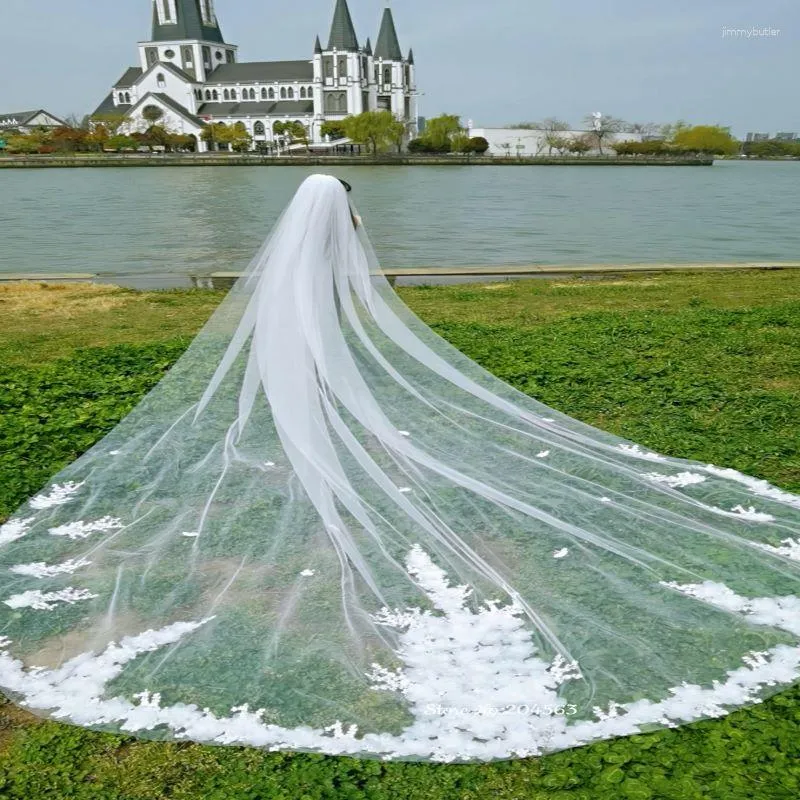 Veli da sposa Romantico 4 metri Velo da sposa lungo Uno strato Fiori 3D per la sposa con pettine e farfalle MM