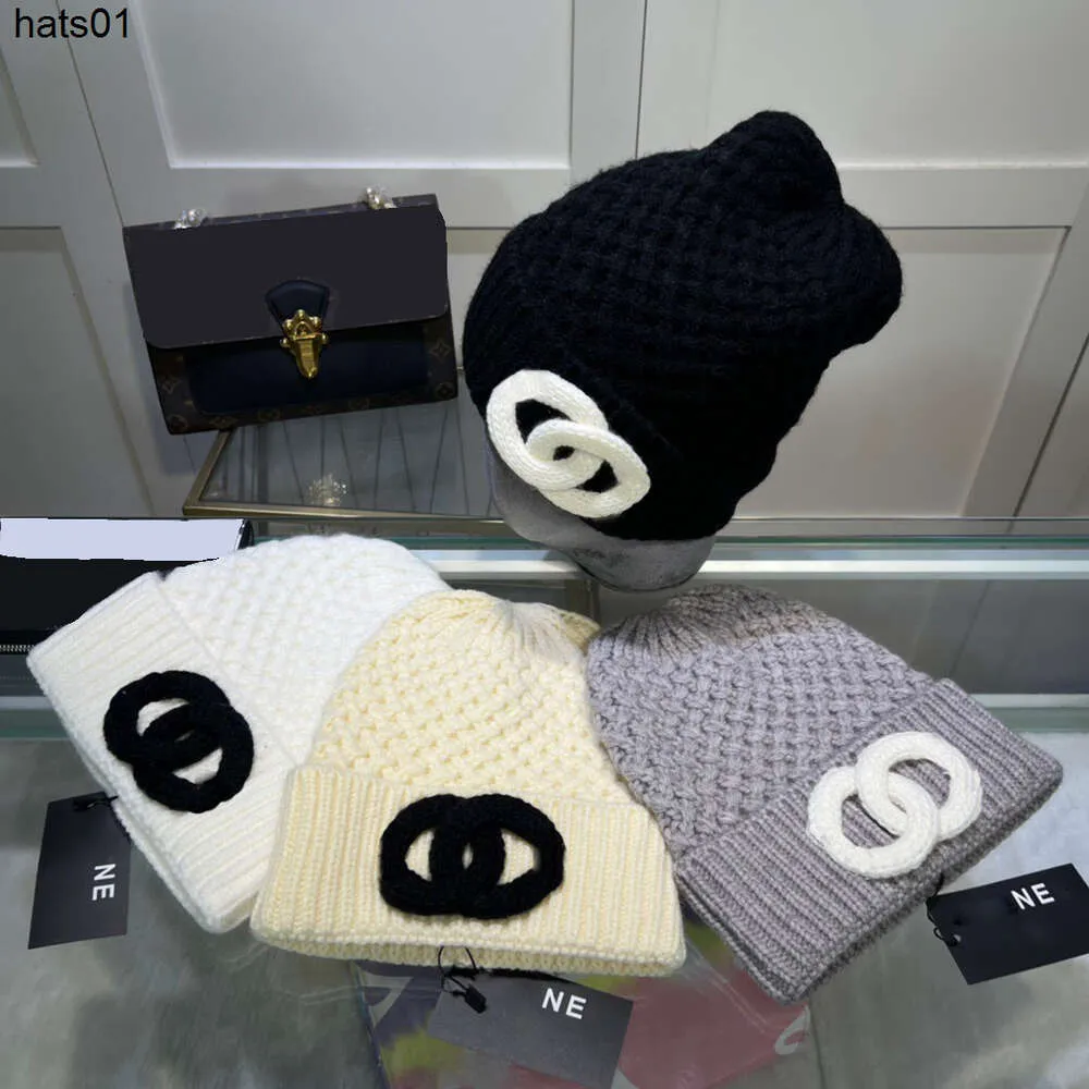 Designer Beanie Luxury Beanie Winter Warm balenciga Knitted cap Ear Protection Casual Temperament Outdoor Hat Popular Fashion 4 Colors nice