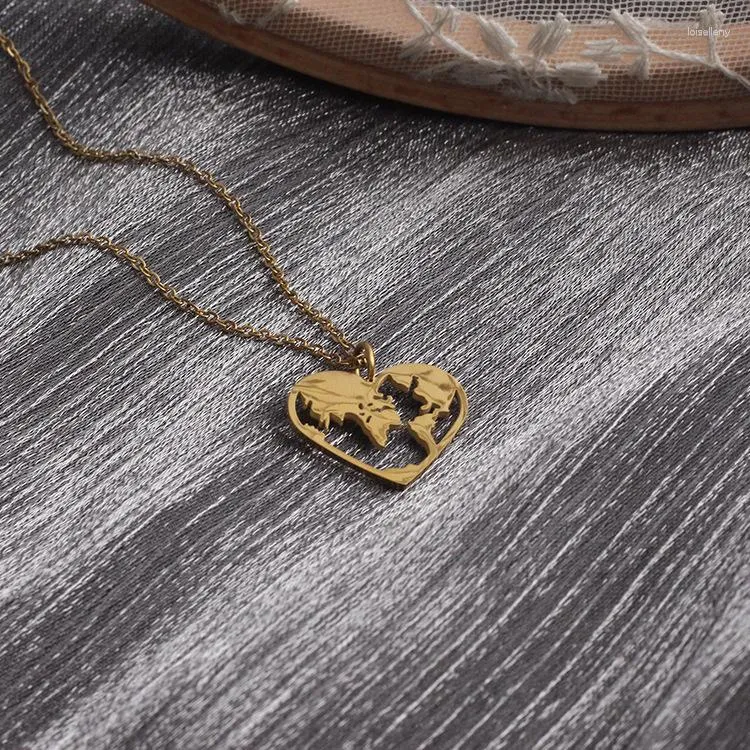 Pendentif Colliers Haute Qualité 18K Or Coeur Carte Vintage En Acier Inoxydable Pays Voyage Collier Continent Africain