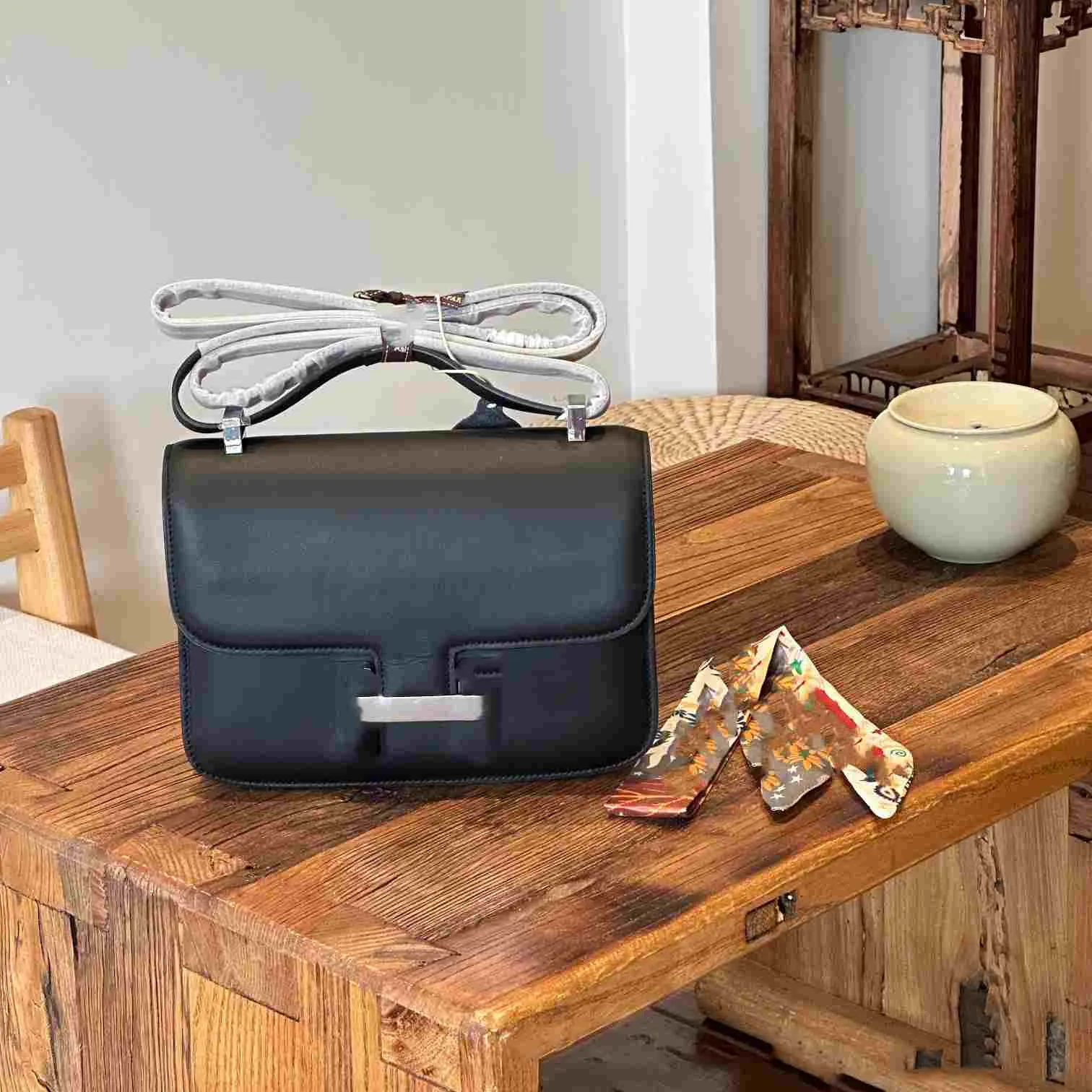 최고 품질의 디자이너 가방 고급 디자이너 크로스 바디 가방 여성 소 가죽 어깨 가방 봉투 핸드백 플랩 작은 사각형 지갑