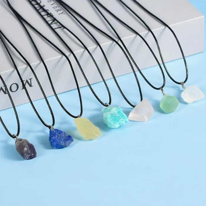 Natural Stone Crystal Amethyst Oregelbundet grov stenhänge halsband Topaz Lapis Rose Quartz Pendants Halsband Fashion Jewelry