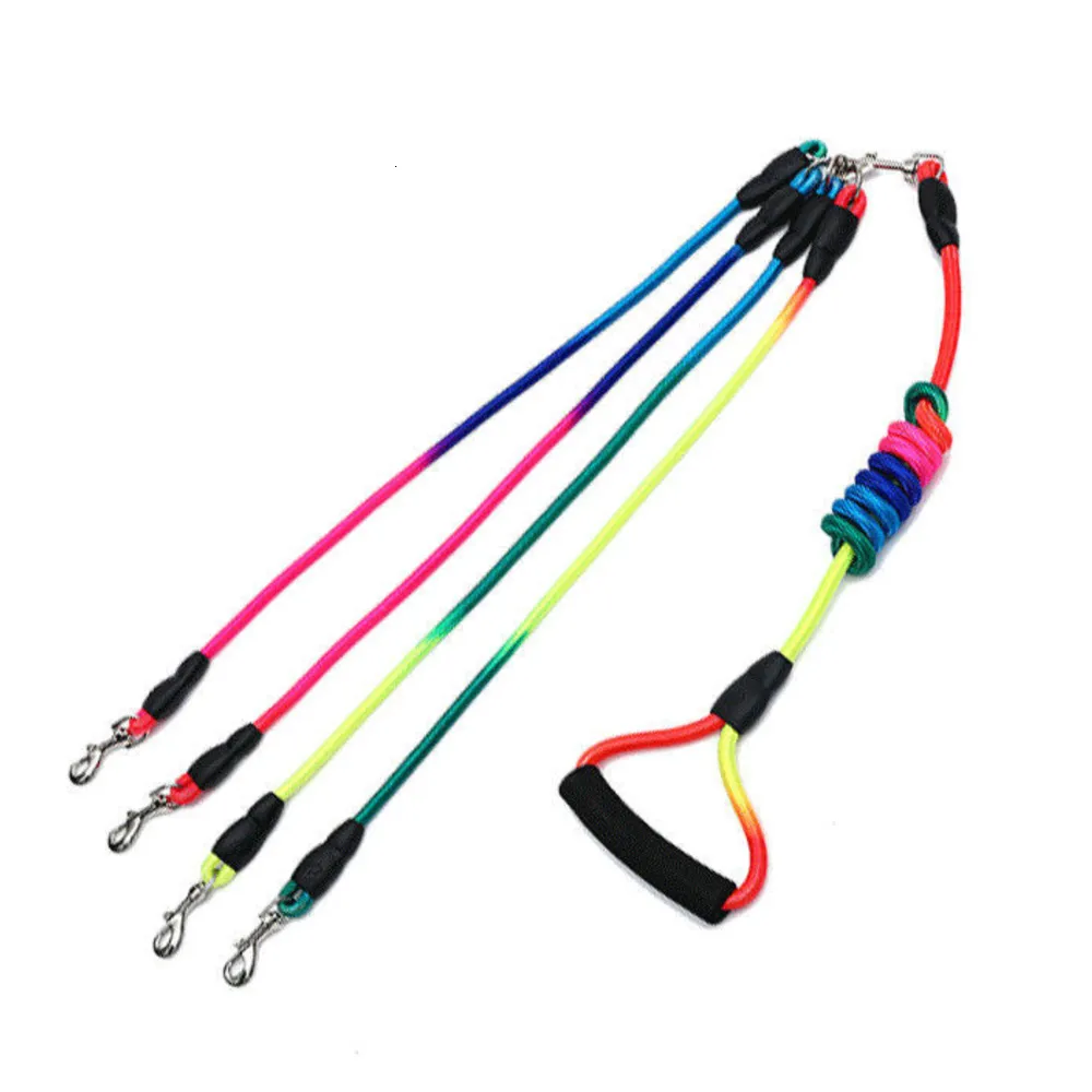 Hundehalsbänder Leinen Haustier-Hundeleine Doppelte Zwillings-Hundeleine Buntes Nylon-Hundeseil Walk 2/3/4 Hundeleine Abnehmbarer Anti-Verhedderungs-Schaumstoffgriff 1,9 m 230911