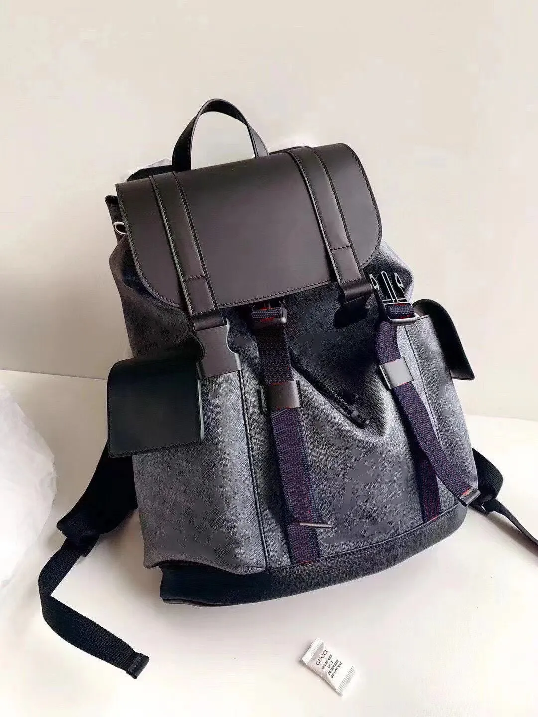 Torby na zewnątrz projektant podróżny plecak mężczyźni skórzane ramię w torbie crossbody pełne litery plecaki szkolne kobiety torebki torebki torebki