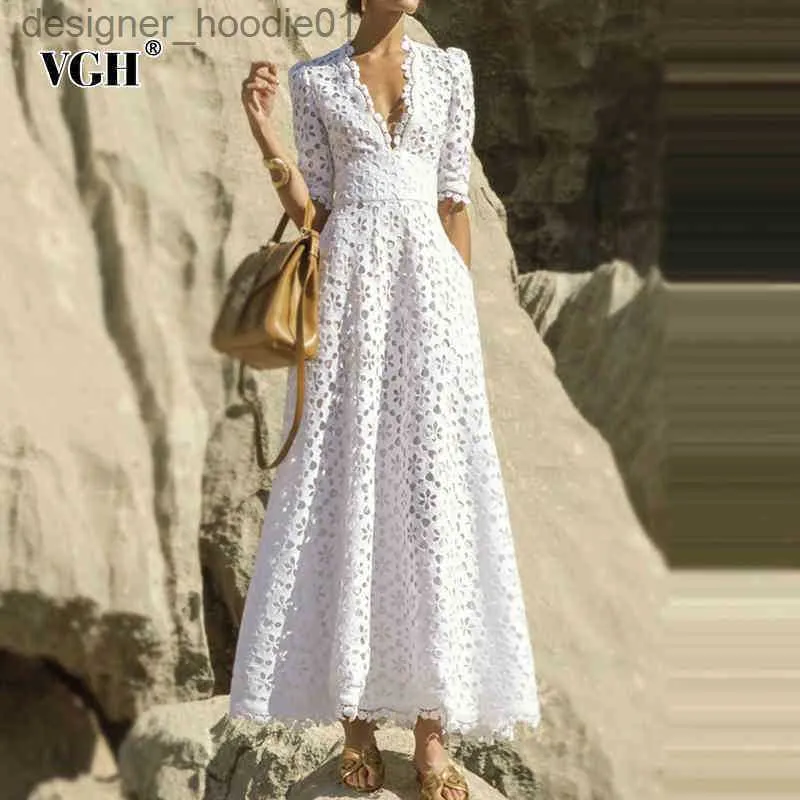 Abiti casual di base Elegante abito maxi bianco per le donne Scollo a V Mezza manica Vita alta Scava fuori Abiti slim Moda stile autunnale 210507 L230911