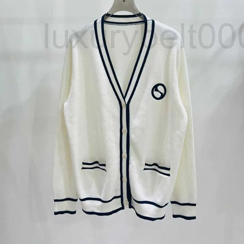 Women's Knits & Tees Designer Early Autumn New Star Colored Simple V-neck Fashion Knitted Wool Cardigan for Women LR32