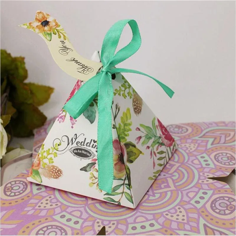 Gift Wrap 30st Pink Flower Dragee of Pack med tack Taggar Green Ribbon Floral Printed Triangle Cube Candy Box Wedding ZZ