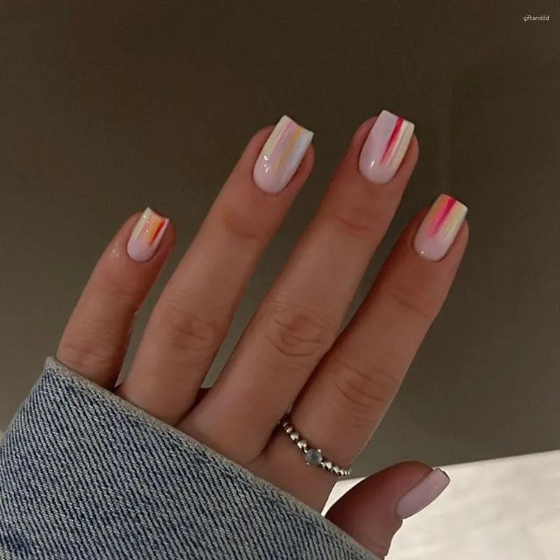 Unghie finte 24 pezzi Unghie finte con disegni di linee colorate Punte artistiche staccabili Premere sulla manicure per ragazze e donne