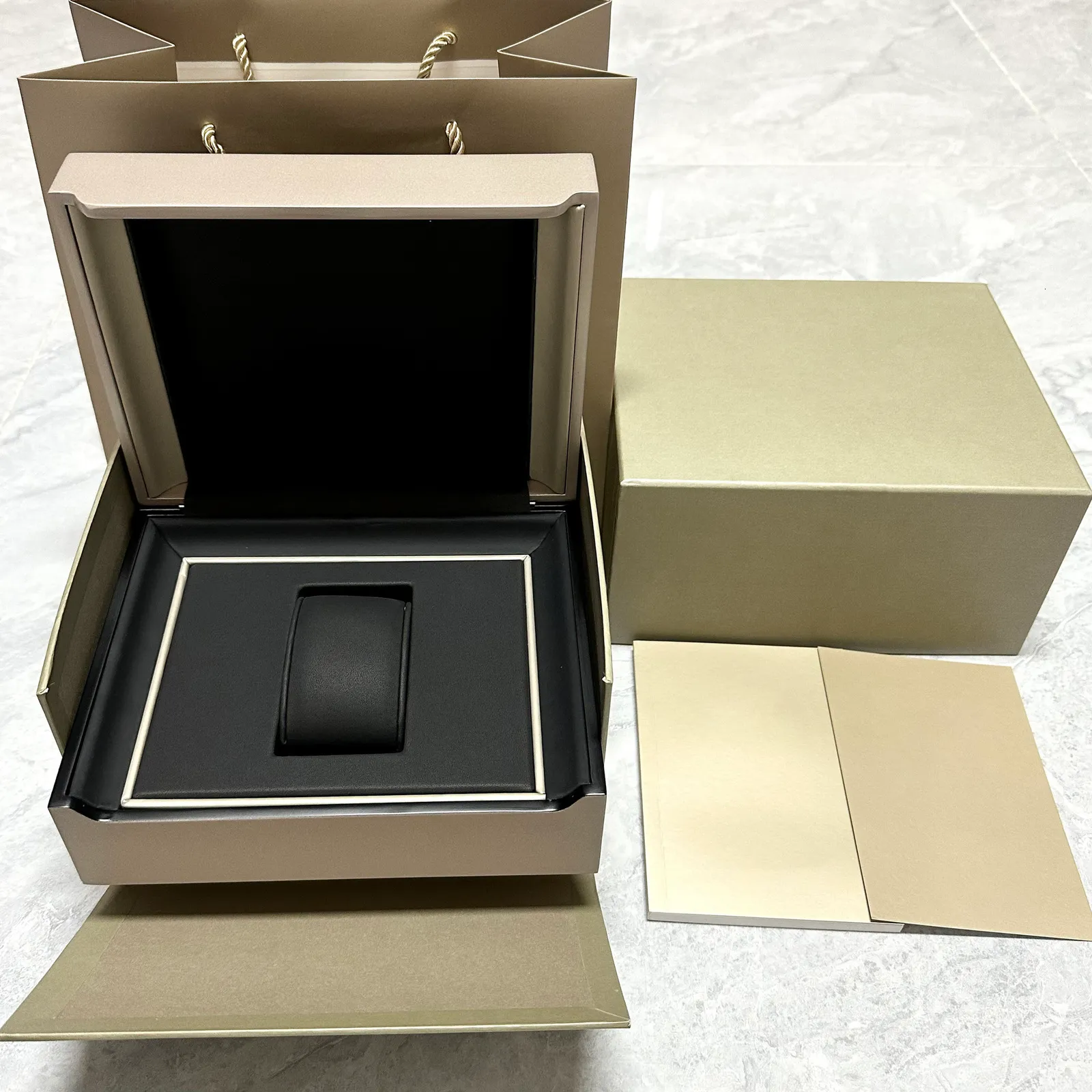 Titta på Boxes Cases Factory Outlet Champagne med original trä JJ Box Luxury Brand Booklet and Card Custom AAA Watches Gift 230928