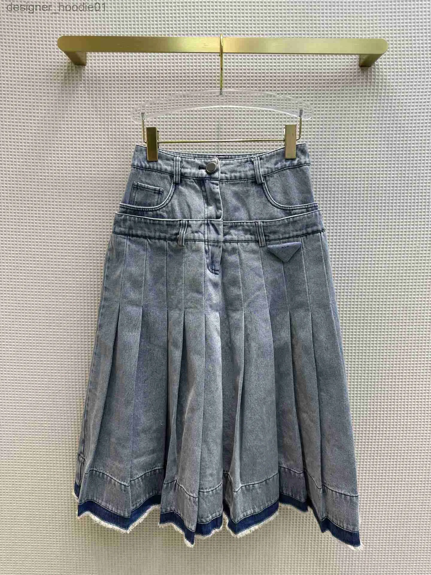 Kjolar 23SS denim halva kjolar veckade kjoldesigner kjolar importerade tvätt denim tyg falsk dubbel midje design lång halva kjolar högkvalitativa kvinnor kläder l230912