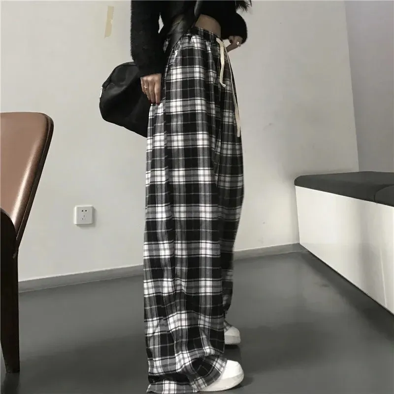 Women Dwuczęściowe spodnie Czarno -białe Plaid Spodnie Owczesne kobiety swobodne luźne spodnie szerokie nogi Ins Retro Teen Proste spodnie Hiphop Streetwear 230912