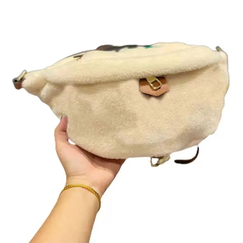 2023 Cross Body Crossbody Bags Messenger Shoulder Designer Wool Lamb Waist and Breast Handbags Underarm Wallet Soft Purses