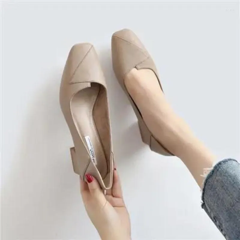Casual pointed shoes hot sale