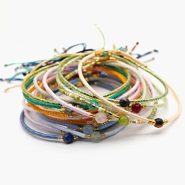 Pulsera bohemia de cuentas de arroz de colores mezclados tejida a mano cuerda de la amistad pulseras ajustables brazalete para mujeres y niñas