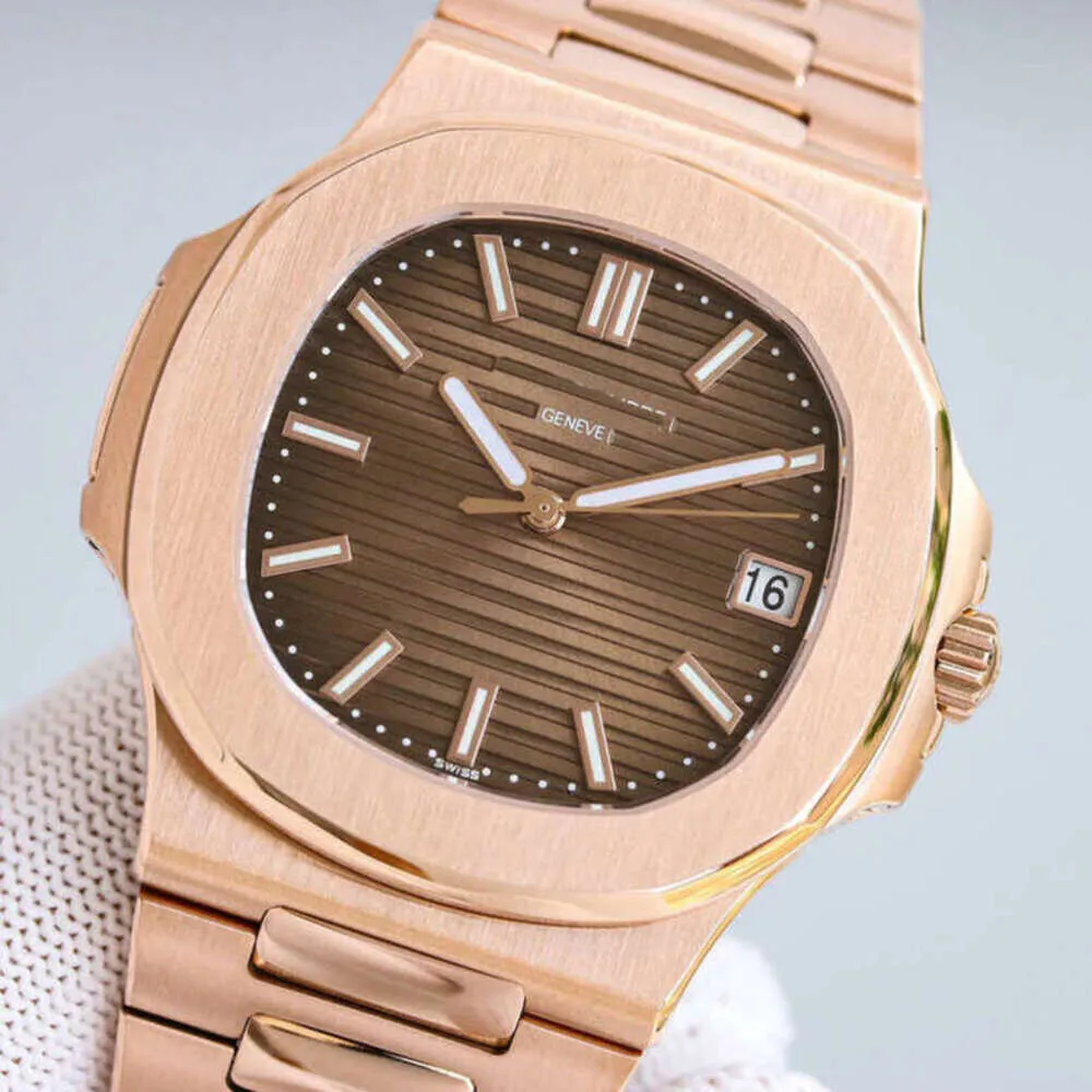 Patekphilippe 8.2mm Men Designer SuperClone 5711 Ultrathin PP Wrist Watches Watch C4SB高品質の機械運動日Uhr Montre de Luxe with Box