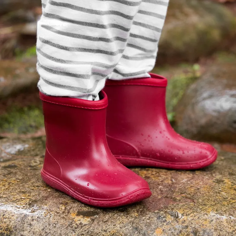 Regenlaarzen Kinderregenschoenen Waterdicht Antislip Peuter Jongens Meisjes Regenlaarzen Effen PVC Zachte bodem Instappers Waterschoenen voor kinderen 230912