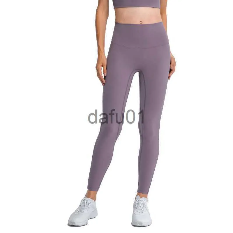 Pantalones activos L-185 Nuevos pantalones de yoga Leggings para mujer Chica Fitness Medias suaves Cintura alta Mención Cadera Sin línea T Material desnudo Pantalones deportivos para mujer x0912