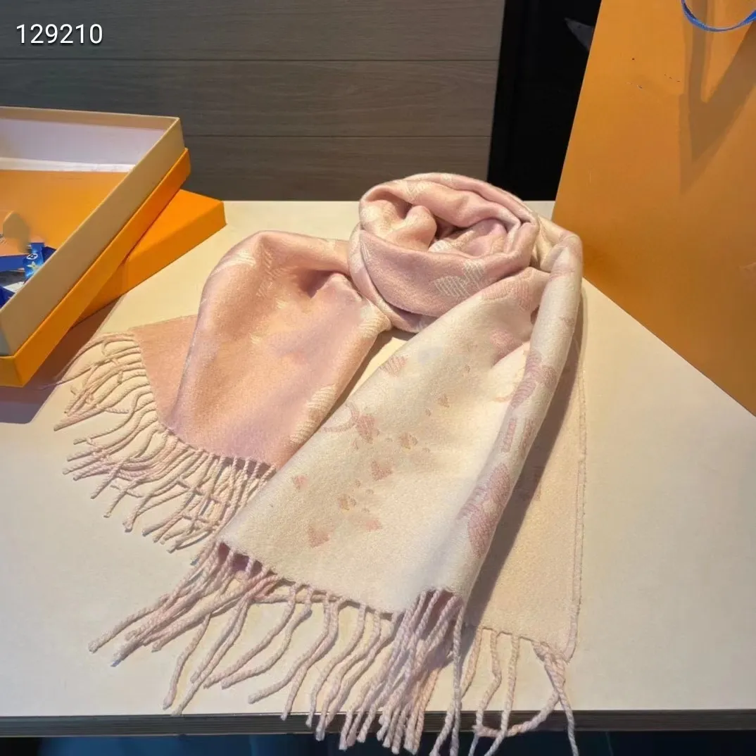 2023 Luxury Scarf Designers Nya anlända Brand Men Scarf Cashmere Winter Scarves Lång storlek Manlig varmare kvinnor som trycker på bokstav Wool Bufanda