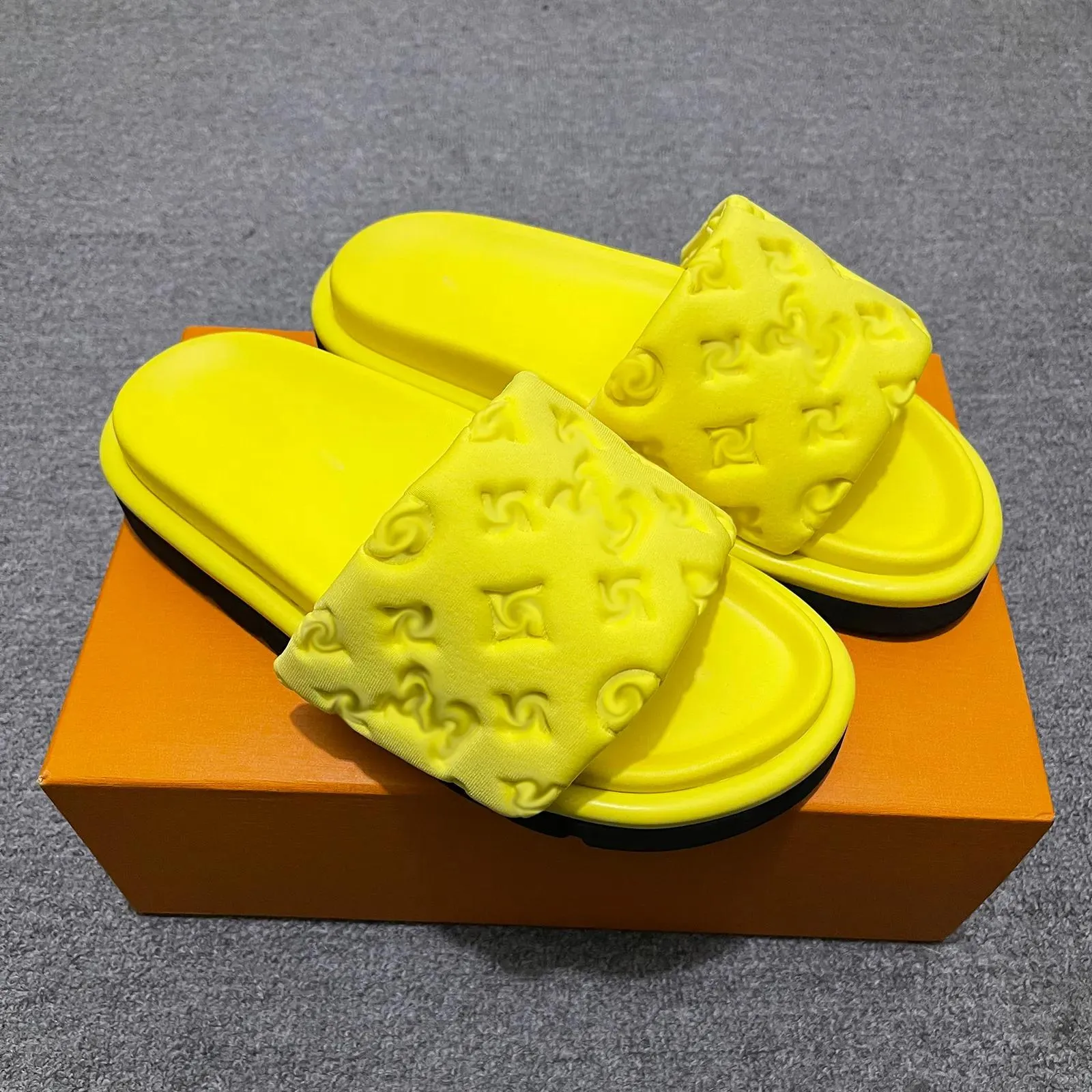 Bulk Designer Leather Platform Sandals For Women Summer Flat 