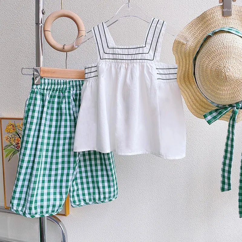 의류 세트 2023 여름 아이의 옷 소녀 세트 흰색 민소매 상단 격자 무늬 바지 2pcs 어린이 아기