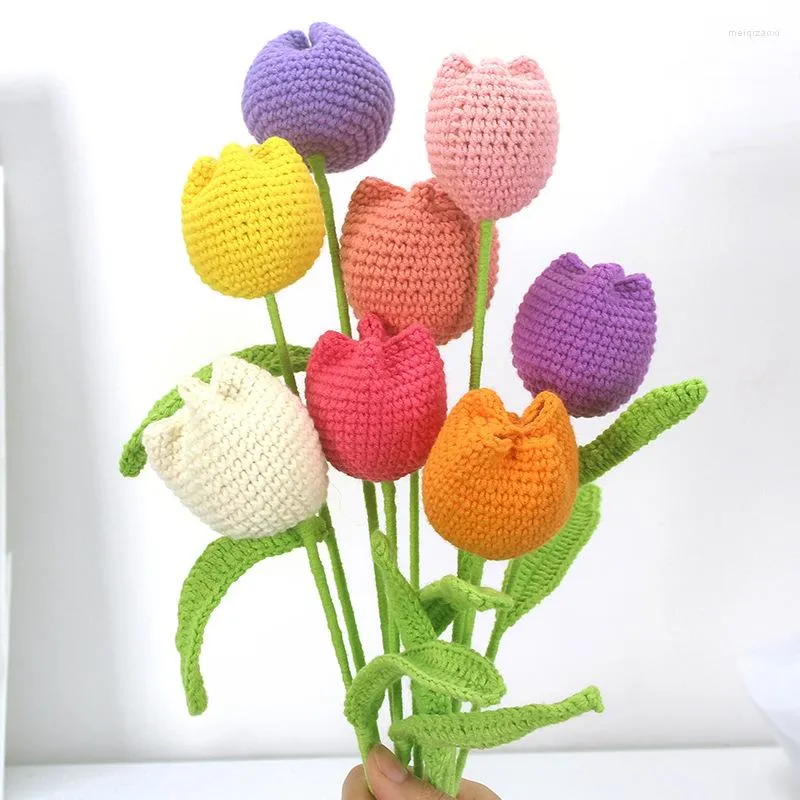 Decoratieve bloemen 1pcs Gebreide Kunstmatige Gehaakte Tulpen Voor Huisdecoratie Katoenen Garen Nep Bloemenvaas Handgemaakt Moederdag Cadeau Vriend